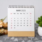 Calendario empresarial de escritorio con diseño corporativo en CDMX.